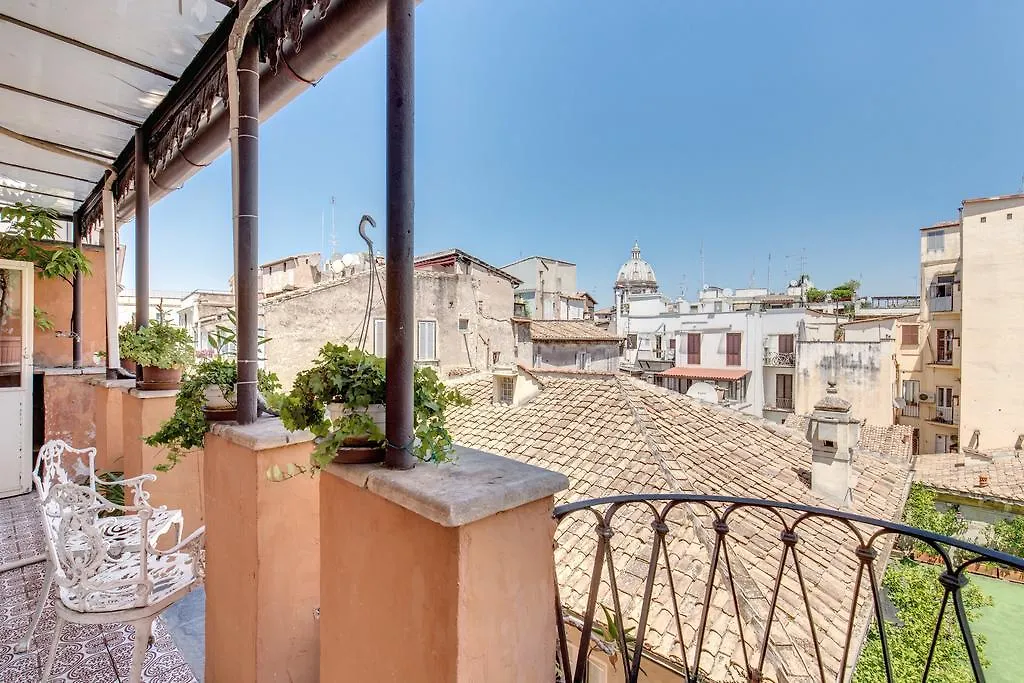 Campo De Fiori Baroque Apartment Rome Italy